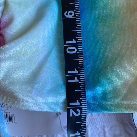 Quint Soul two piece bikini bathing suit w bolero style top tie closure. Medium - Picture 12 of 17